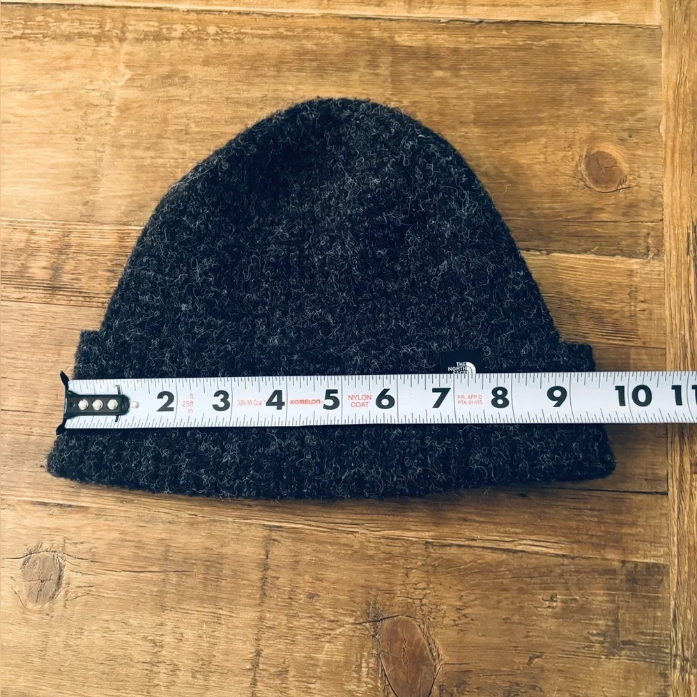 The North Face Beanie Cap | Faux Alpaca Unisex | OS | EUC | Charcoal Gray.